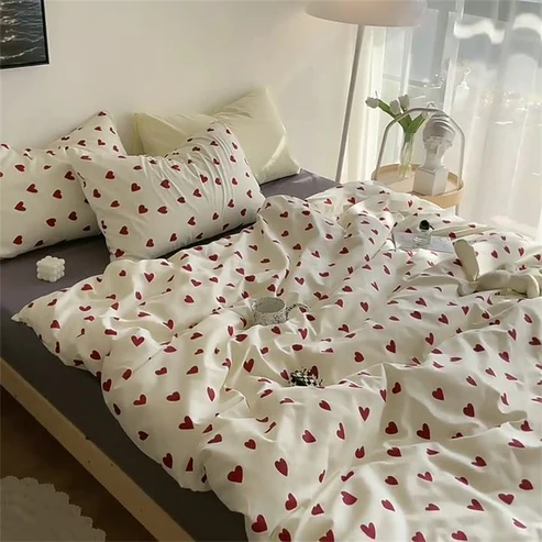 Classic Charm Red Hearts Bedding | Aesthetic Room Decor