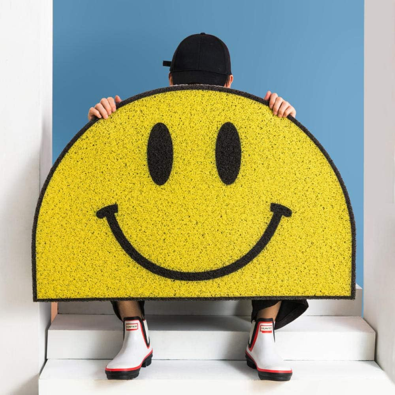 Smiley Face Door Mat | Aesthetic Room Decor