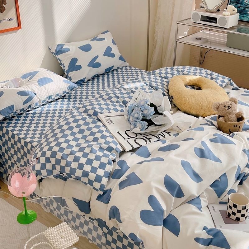 Checkered Girl Bedding Set | Aesthetic Bedding Set
