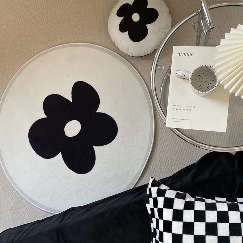 Black and White Daisy Rug | Flower Rug